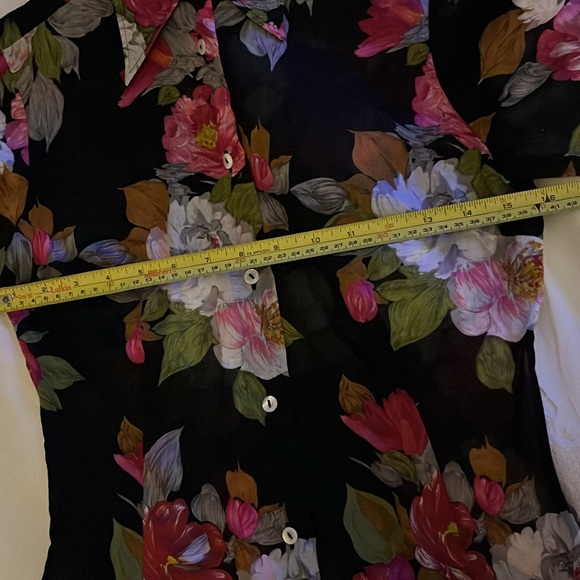 Dolce + Gabanna button down floral blouse - Picture 9 of 12
